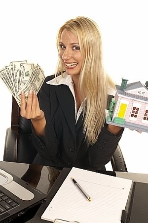 Secretara ca asociata-partenera, 50% din incasari, firma imobiliara